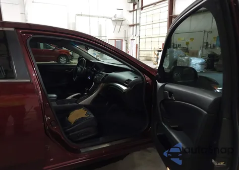 2010 Acura Tsx 2.4 from USA, damaged, VIN JH4CU2F65AC031235